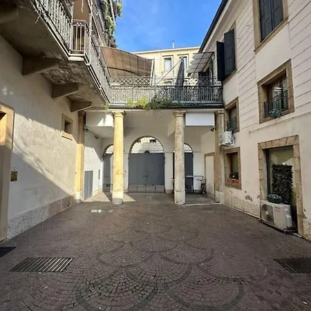 Arena Opera House Apartment