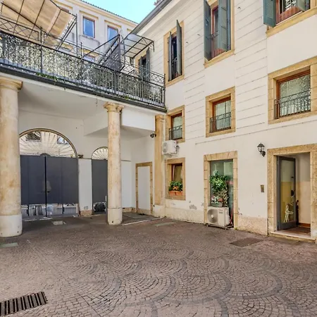 Arena Opera House Appartement *